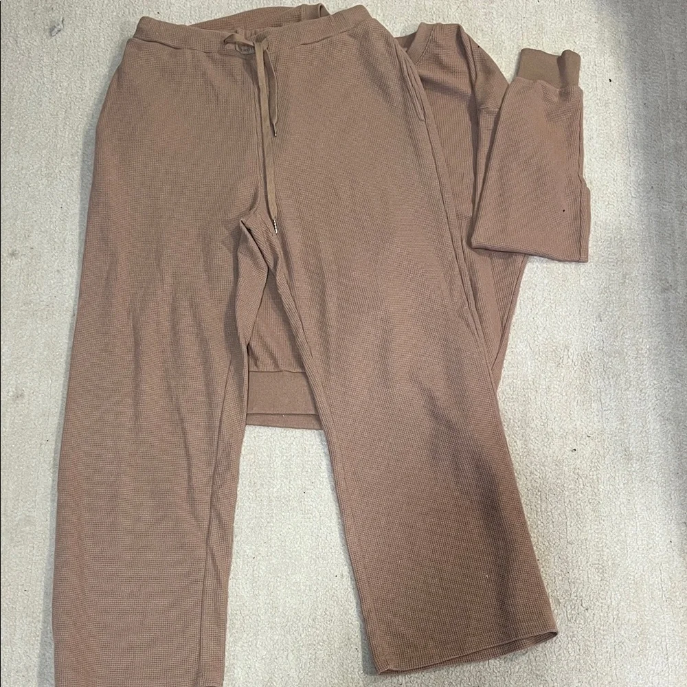 Comfrt Taupe Waffle Knit Loungewear Set - Picture 3 of 5